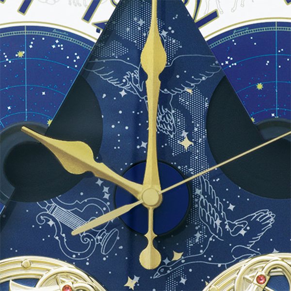 文字盤の奥に隠れた星座模様